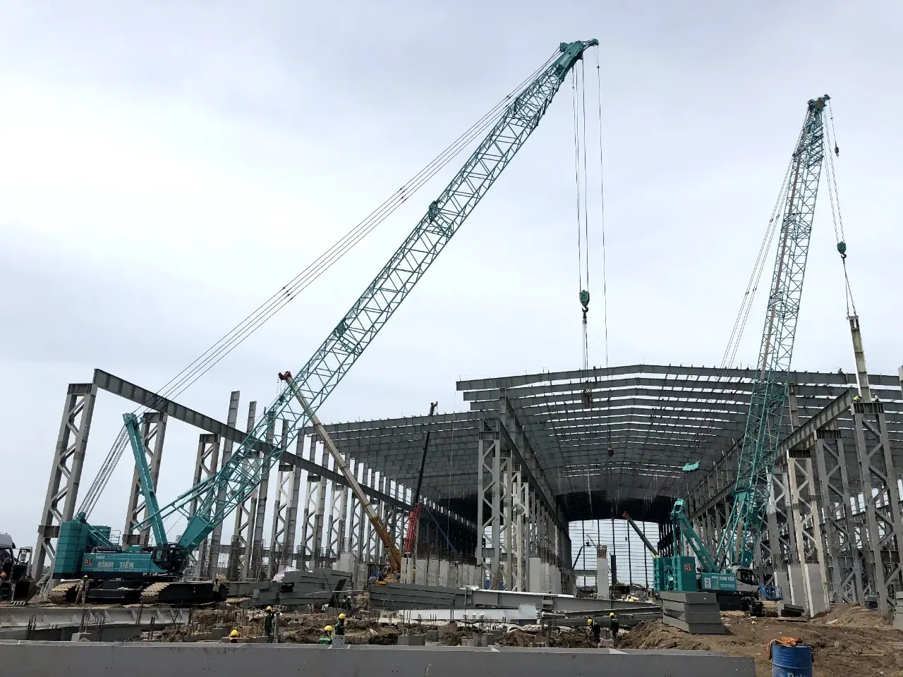 鉄骨建方・機械据付工事 – 2