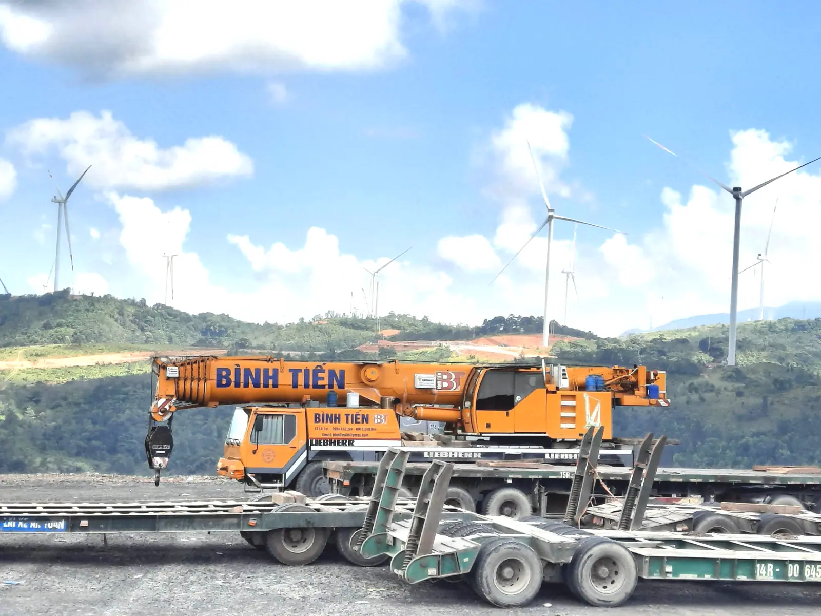Truck, low-bed and trailer rental