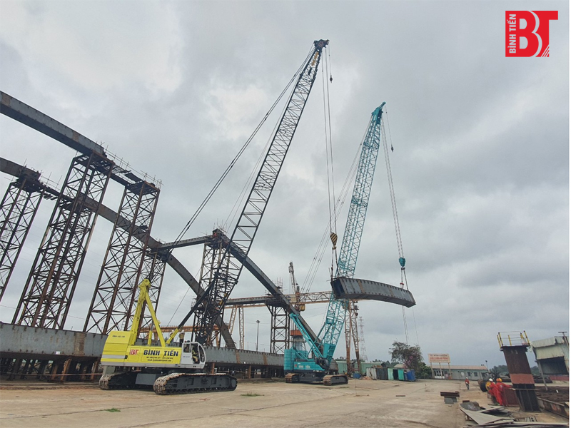 Cho thuê xe cẩu bánh xích tại Hải Phòng BRIDGE